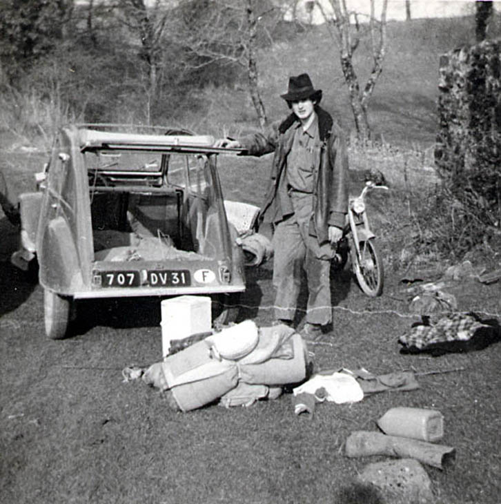 camp paques 1970 depart
