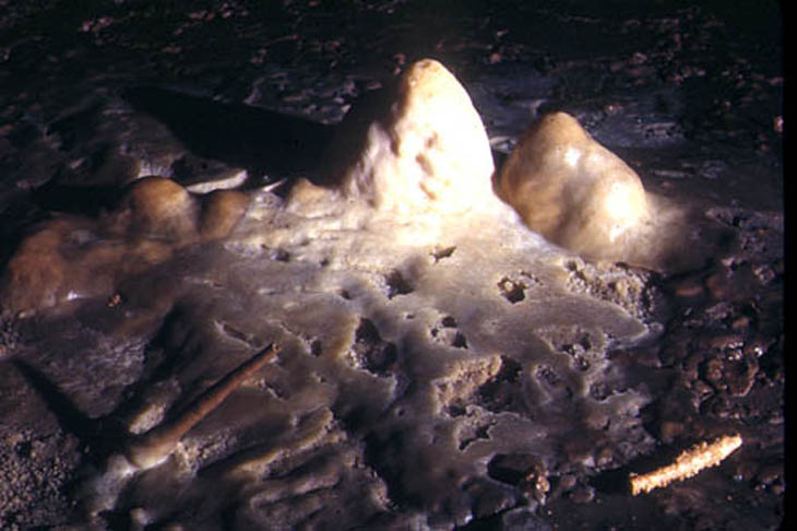 30 Grotte de  La Crouzade 73