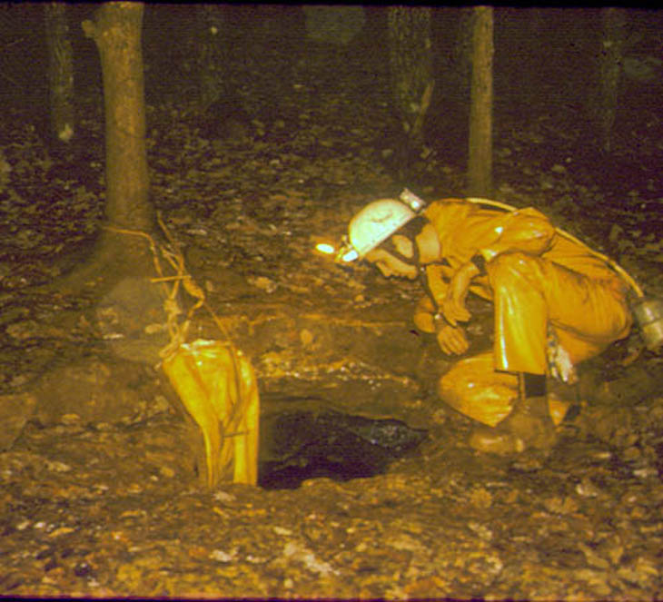 53 Grotte de Roussario 76