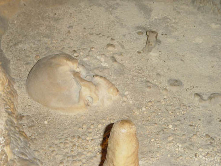 125 Grotte de Roquemaure 04