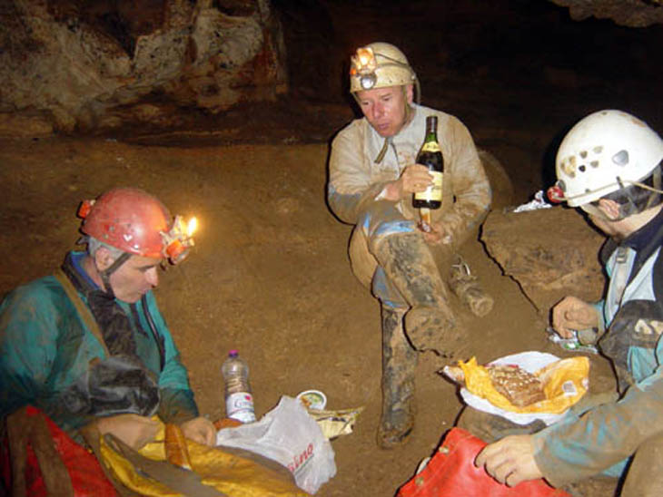 181 Grotte du Calel Paques 05