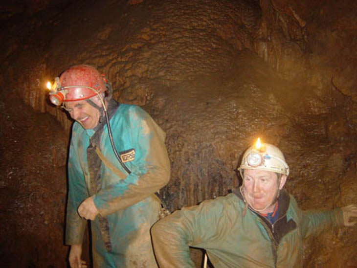 194 Grotte du Calel Paques 05