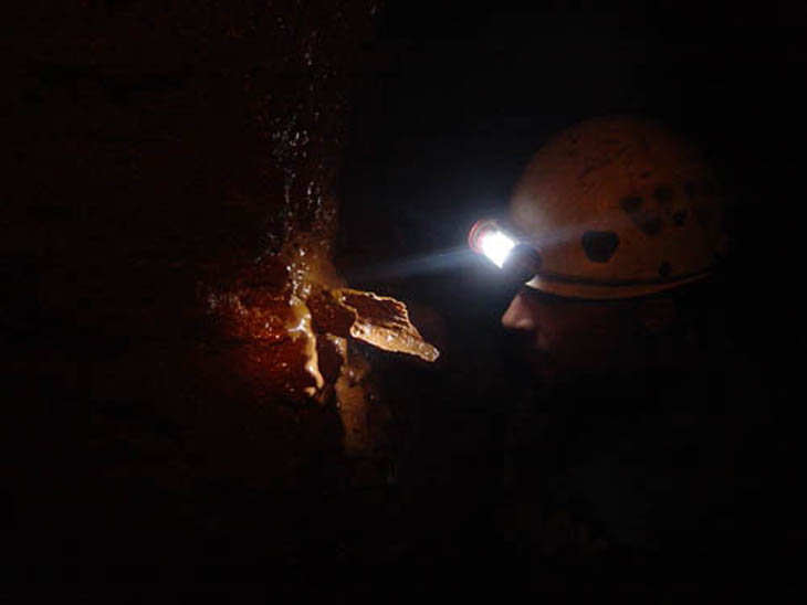 204 Grotte du Calel Paques 05
