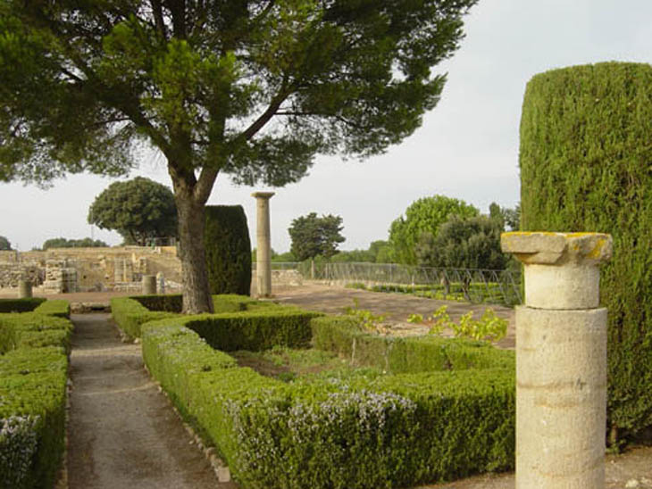 254 AMPURIES 05